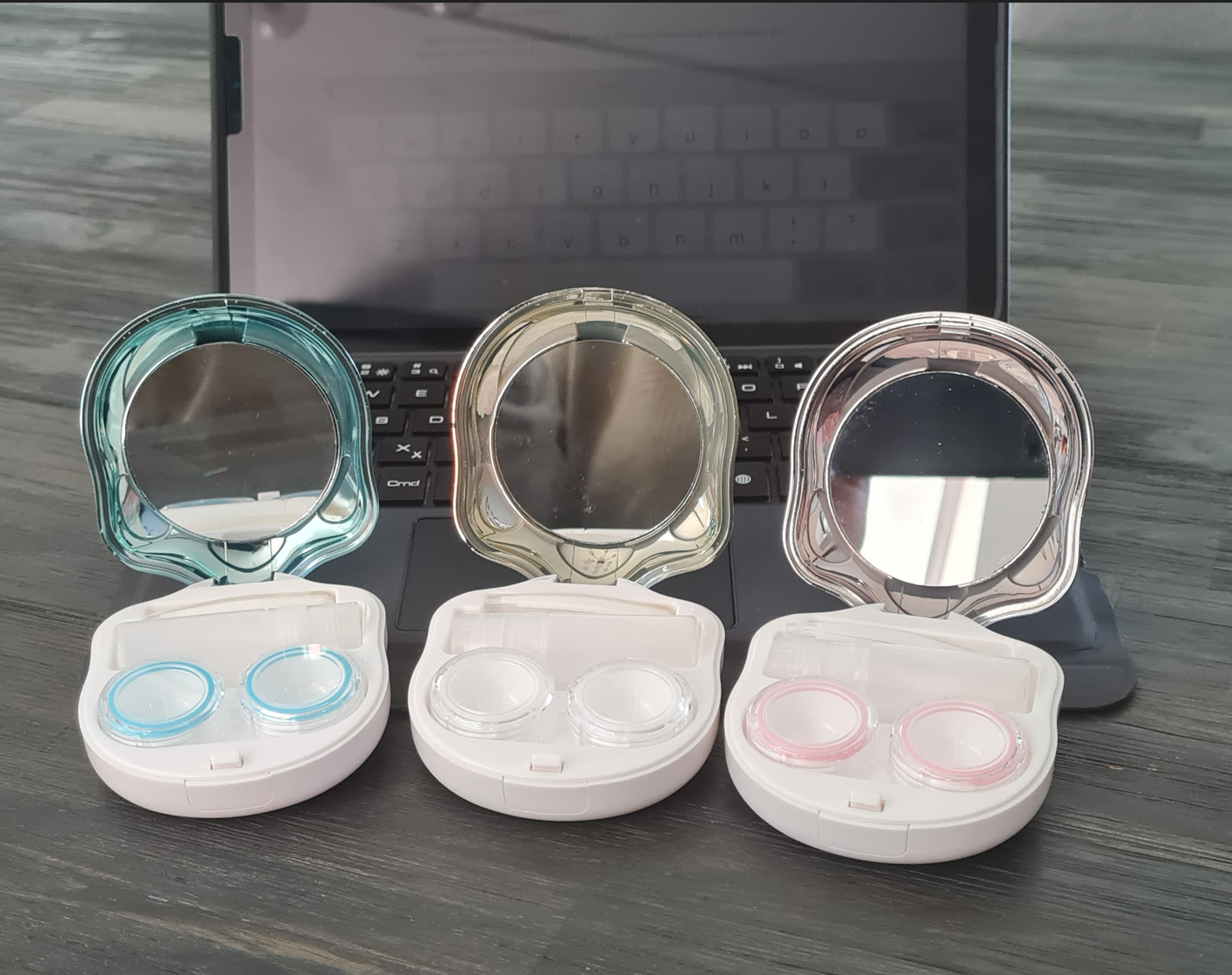 portable contact lens case