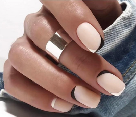 Black and White Press On Nails