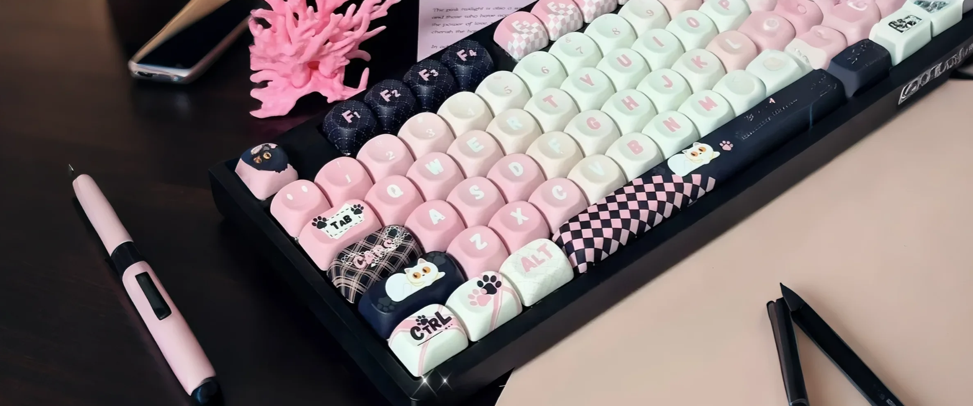 slider image slider_item_pC7eDY